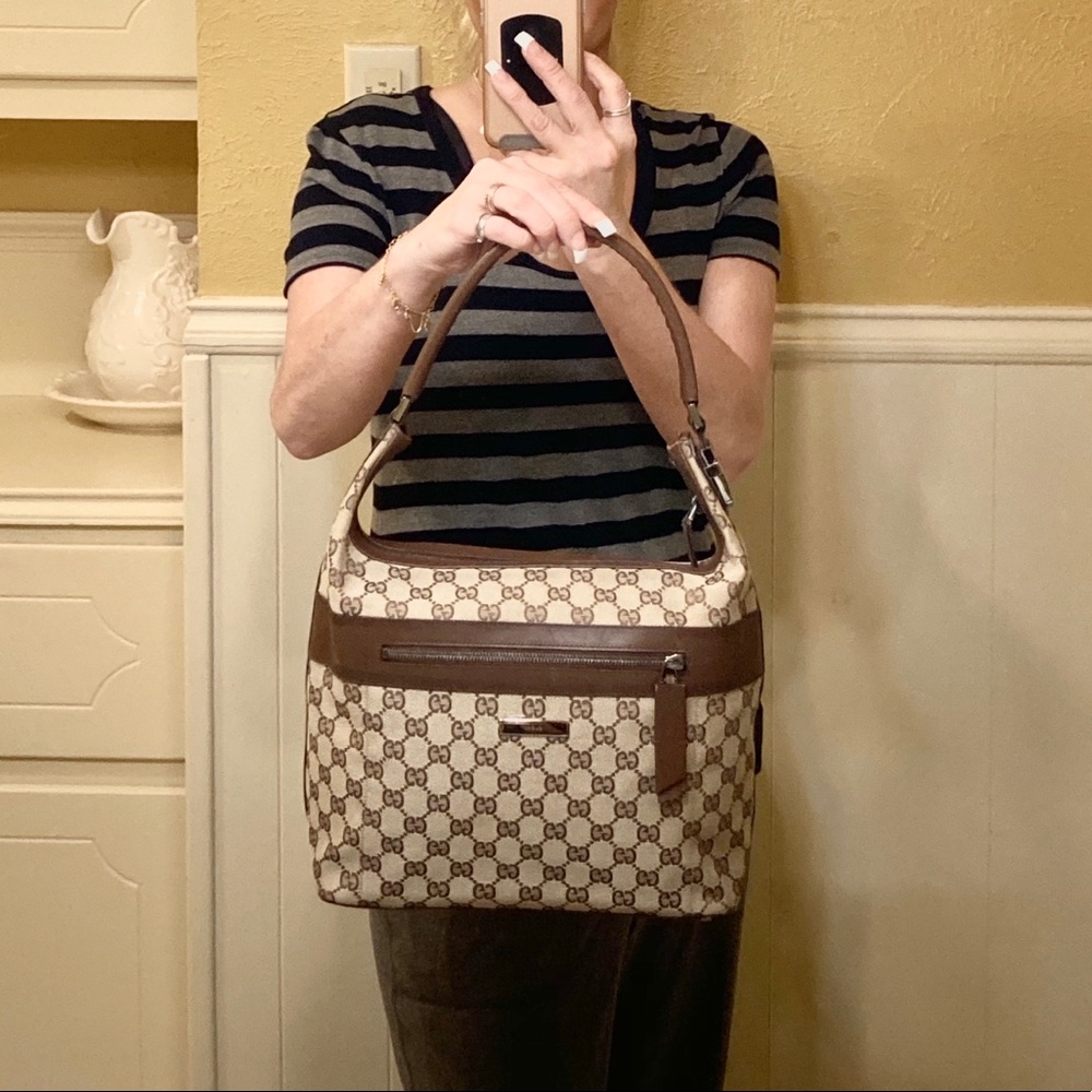 ***EXTRA PHOTOS*** Authentic Gucci Handbag - Picture 3 of 3